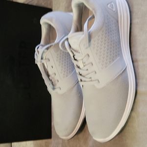 Golf shoes